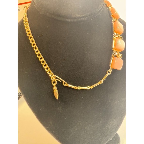 Vintage Gold Tone Lucite Necklace Set Intricate Metal Work Filigree Coro READ - Picture 7 of 13